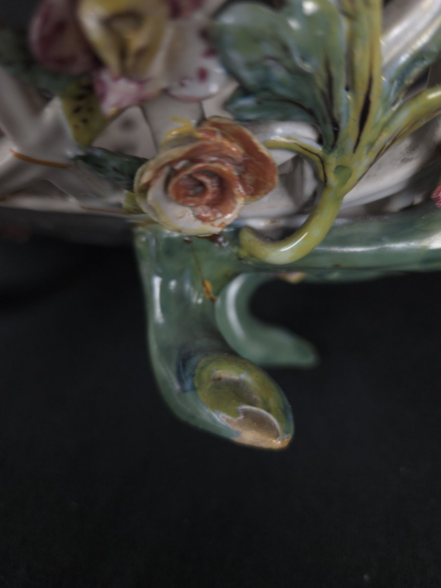 Corbeille florale ajourée en faïence de Nove di Bassano (XIXe siècle)-photo-4