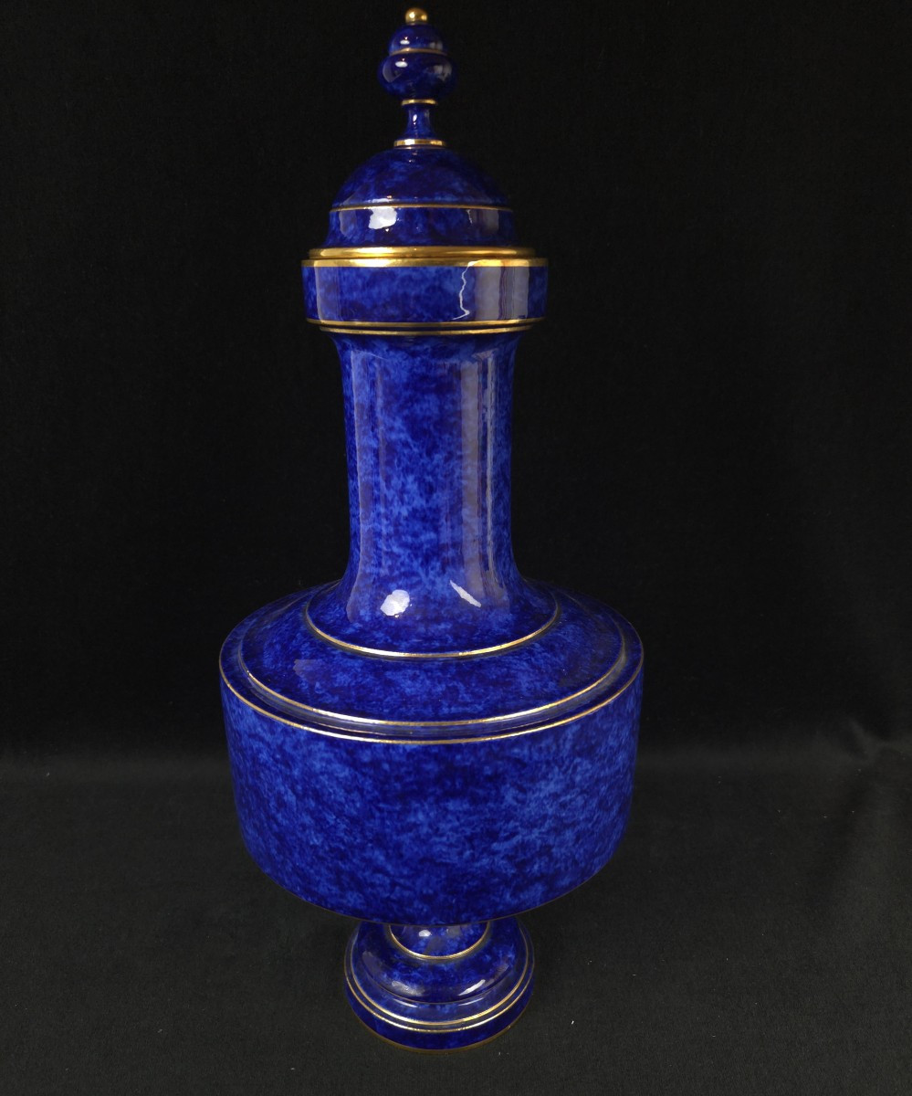 Sèvres - Vase en porcelaine bleu (XIXe siècle)