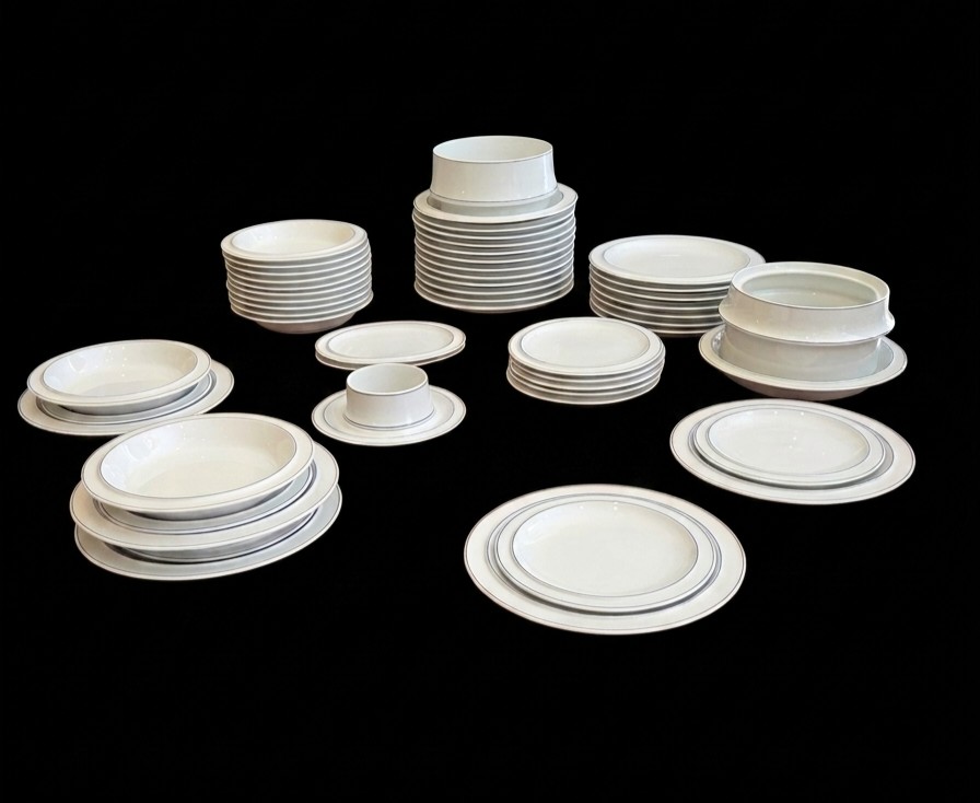 Partie de service de table en porcelaine blanche - Langenthal 