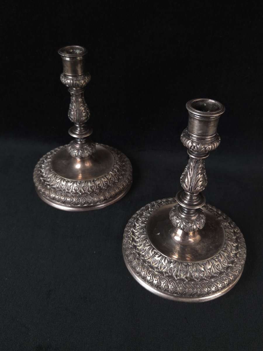 Paire de bougeoirs en bronze argenté style Louis XIV (XIXe siècle)-photo-2