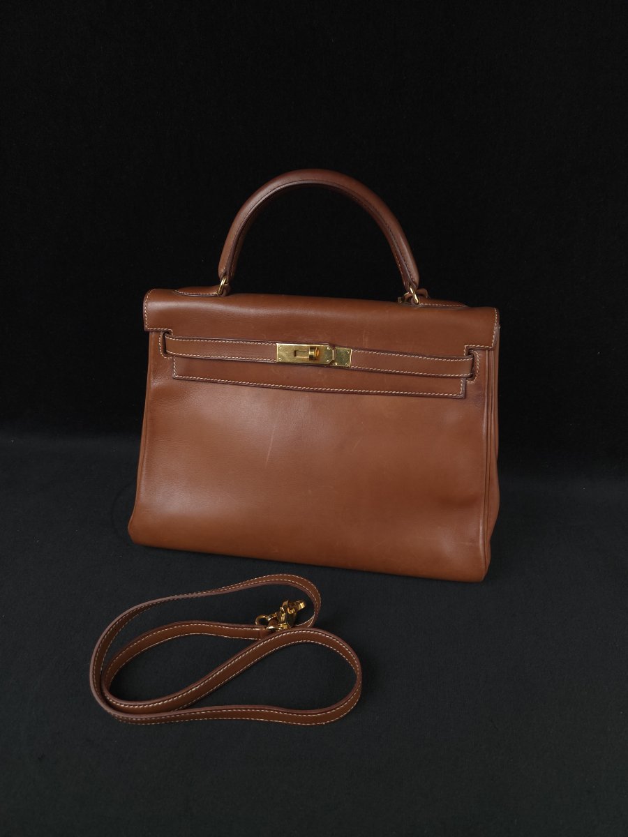 Hermès Paris - Kelly 32 Bag In Brown/gold Box Calfskin -photo-3