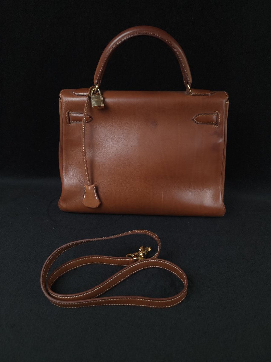 Hermès Paris - Kelly 32 Bag In Brown/gold Box Calfskin -photo-3