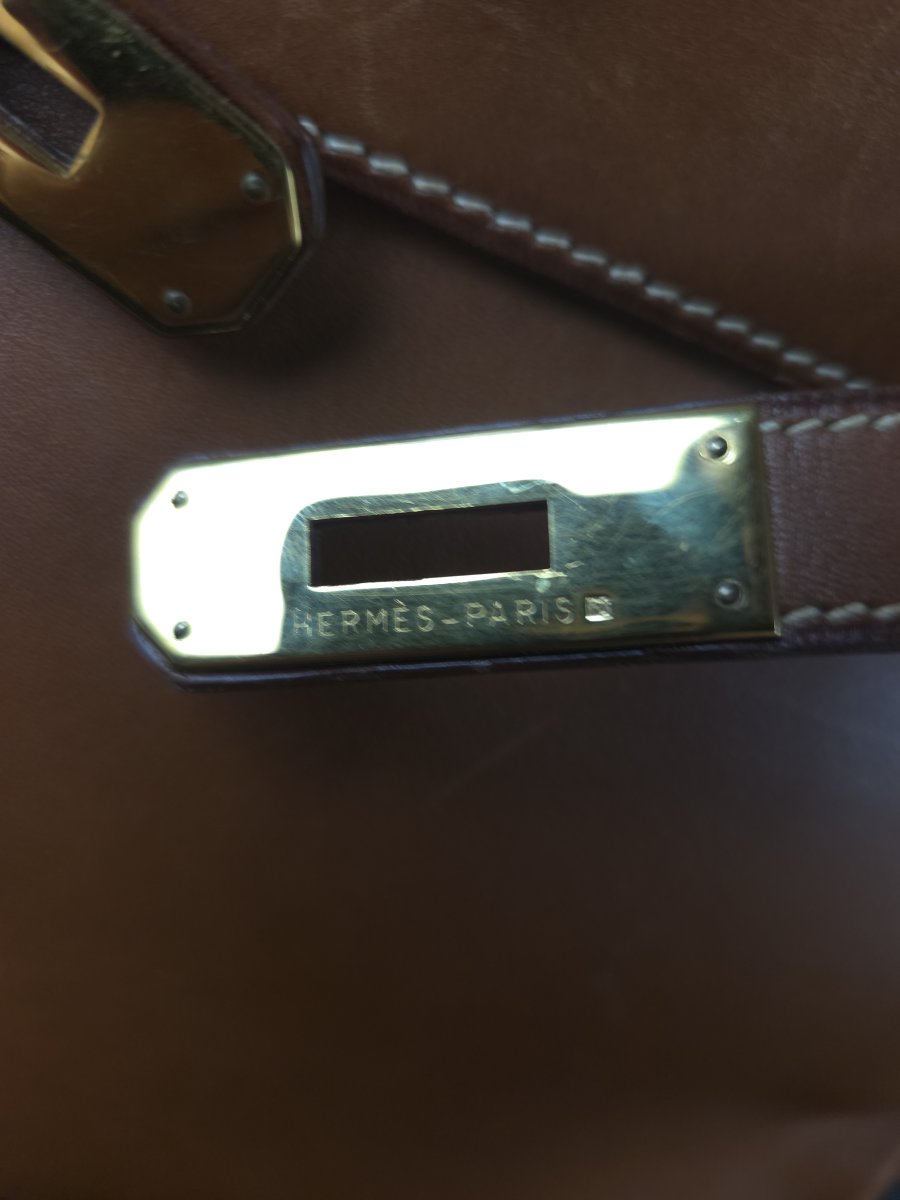 Hermès Paris - Kelly 32 Bag In Brown/gold Box Calfskin -photo-4