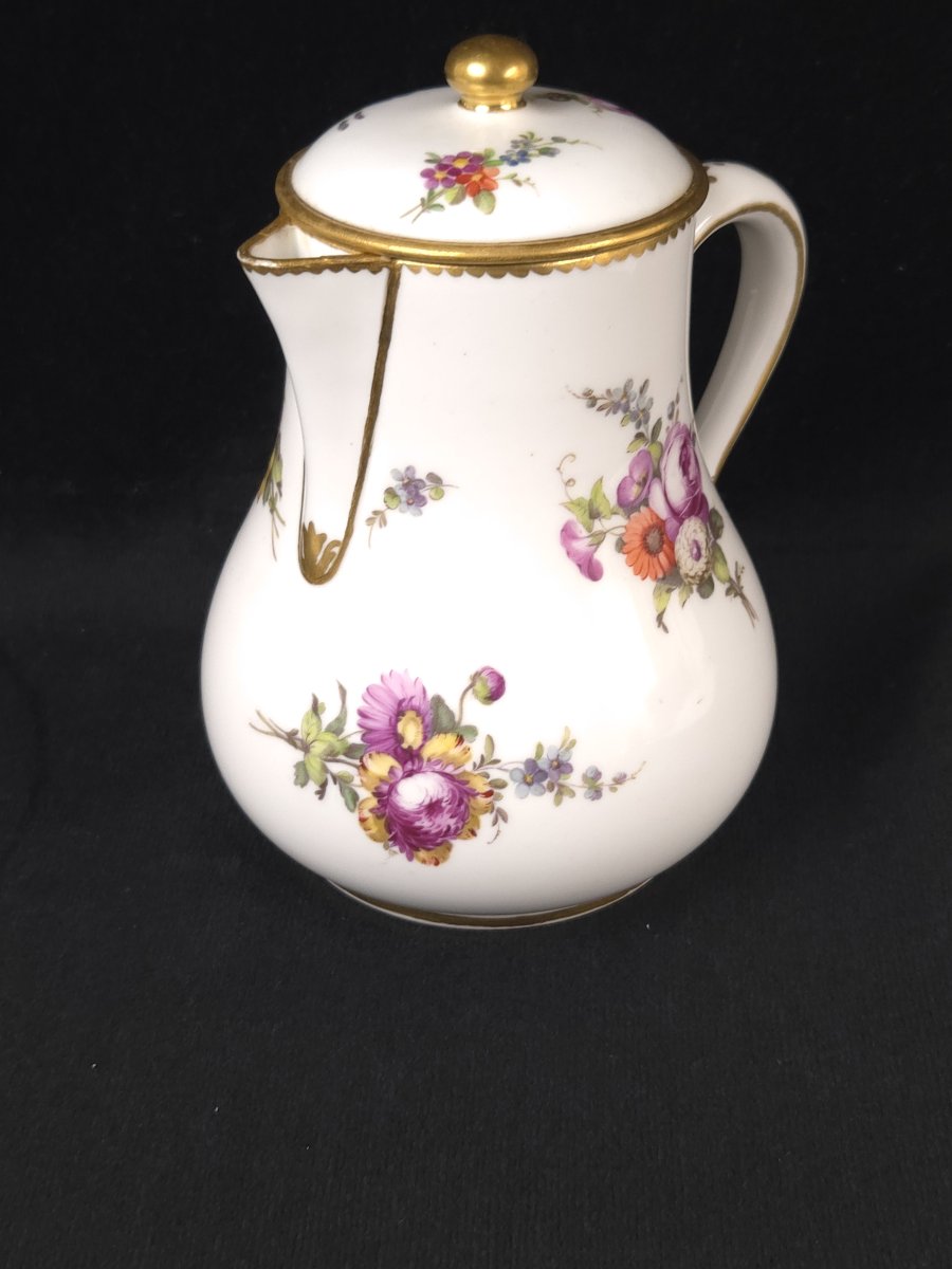 Pot à lait couvert en porcelaine dans le goût de Sèvres / XIXe siècle-photo-2