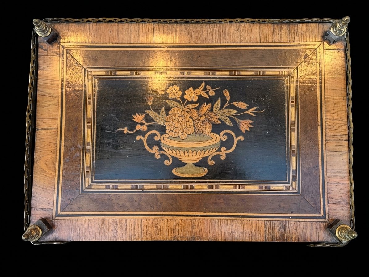 Table étagère volante à trois plateaux marquetés - Epoque Napoléon III (XIXe siècle)-photo-3