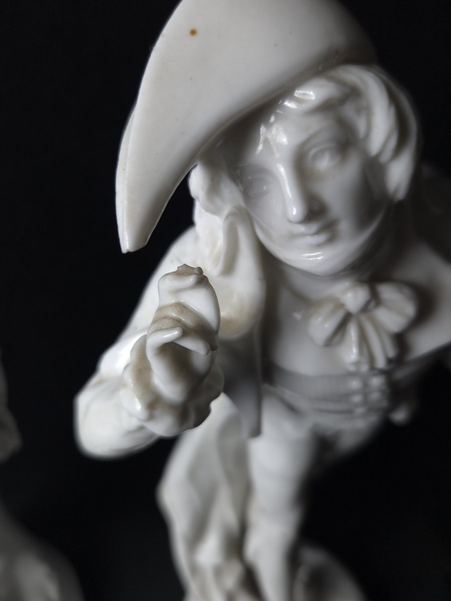 Vion & Baury Paris - Paire de grandes statues en porcelaine blanche - L'Incroyable et Le Chouan-photo-3
