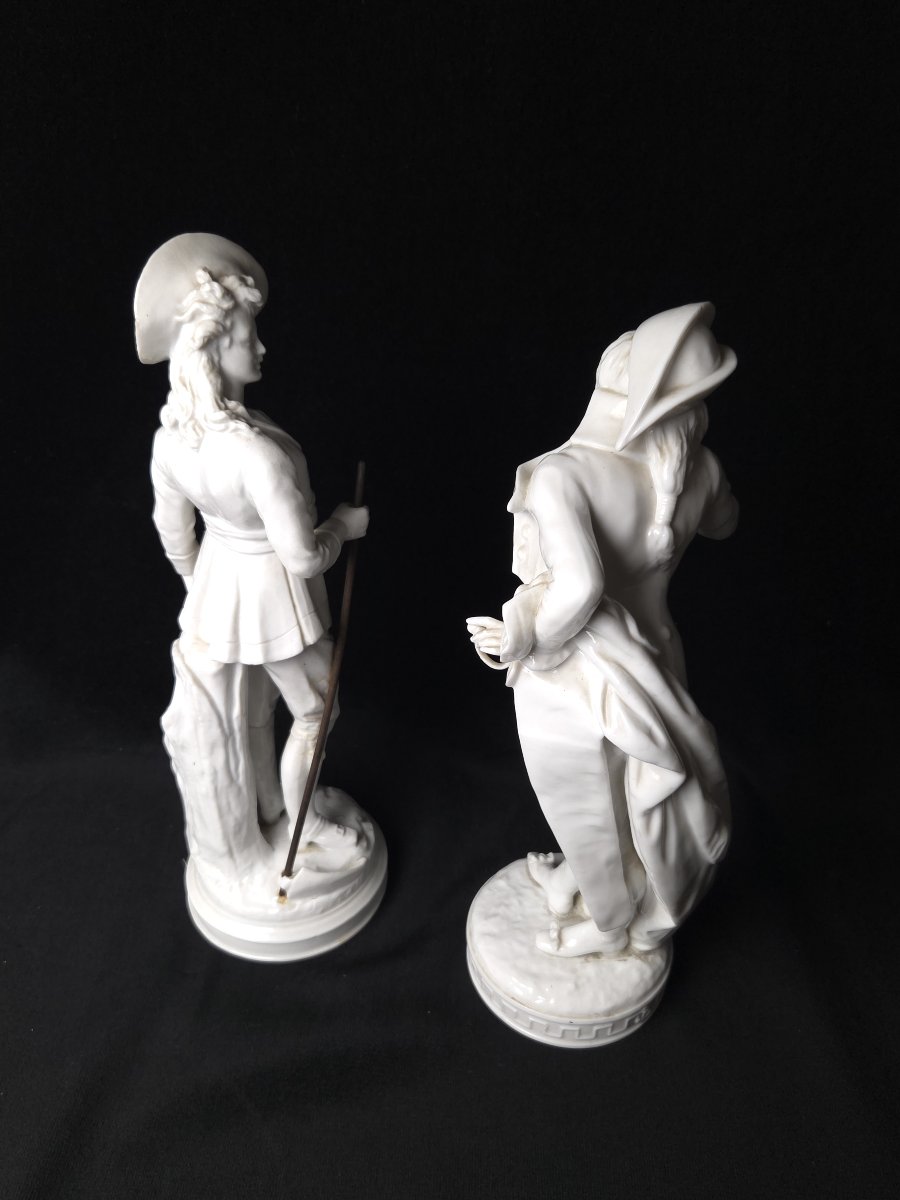 Vion & Baury Paris - Paire de grandes statues en porcelaine blanche - L'Incroyable et Le Chouan-photo-1