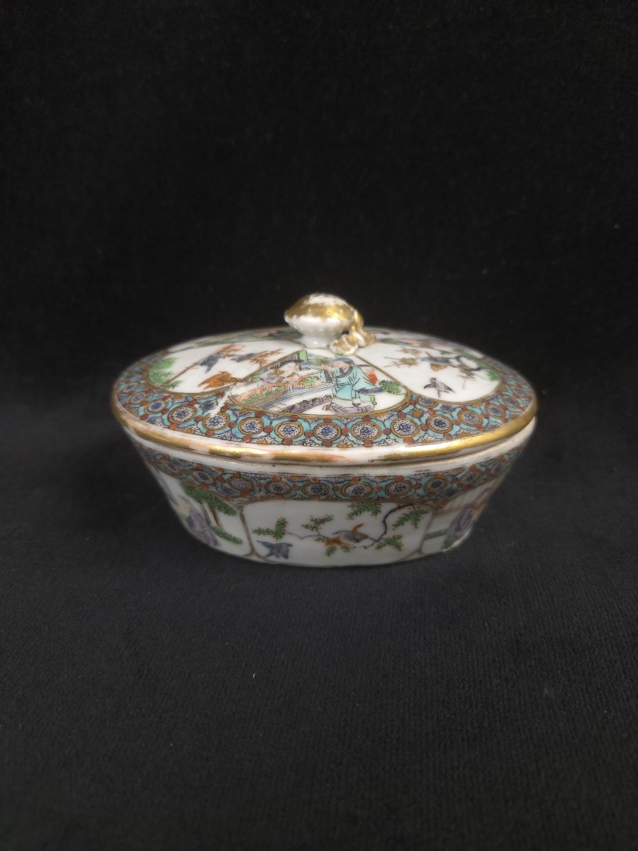 Lidded Canton Porcelain Box - China (19th Century)-photo-4