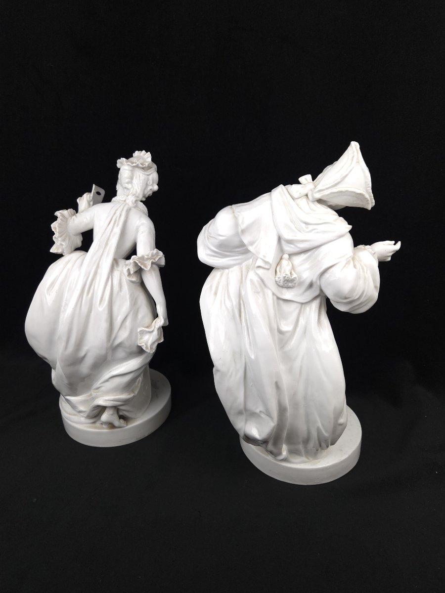 Vion & Baury - Grande paire de figurines en porcelaine blanche - Le Bal masqué - XIXe siècle-photo-4