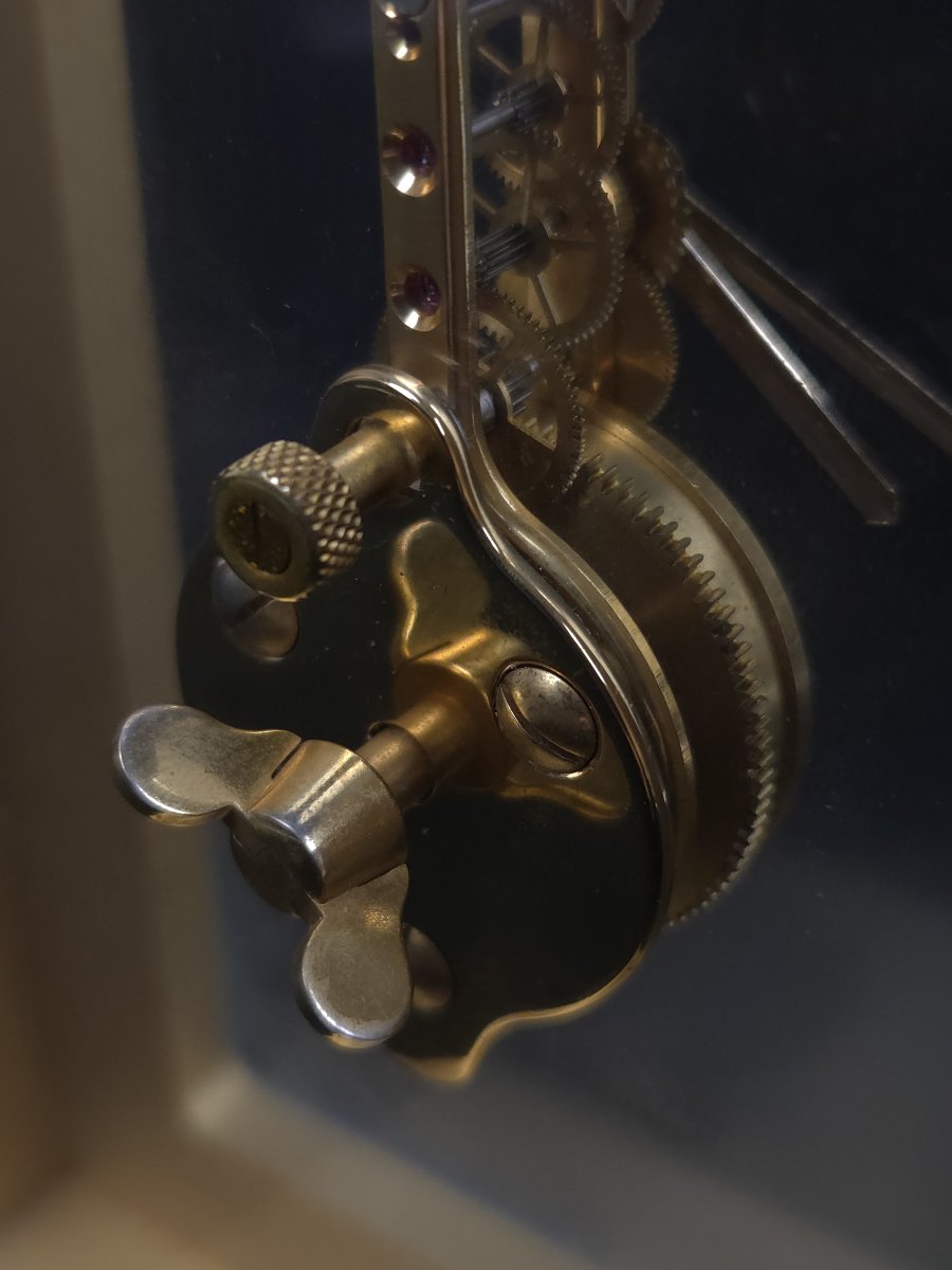 Jaeger-lecoultre - "mysterious" Table Clock With A Brass Frame (20th Century)-photo-2