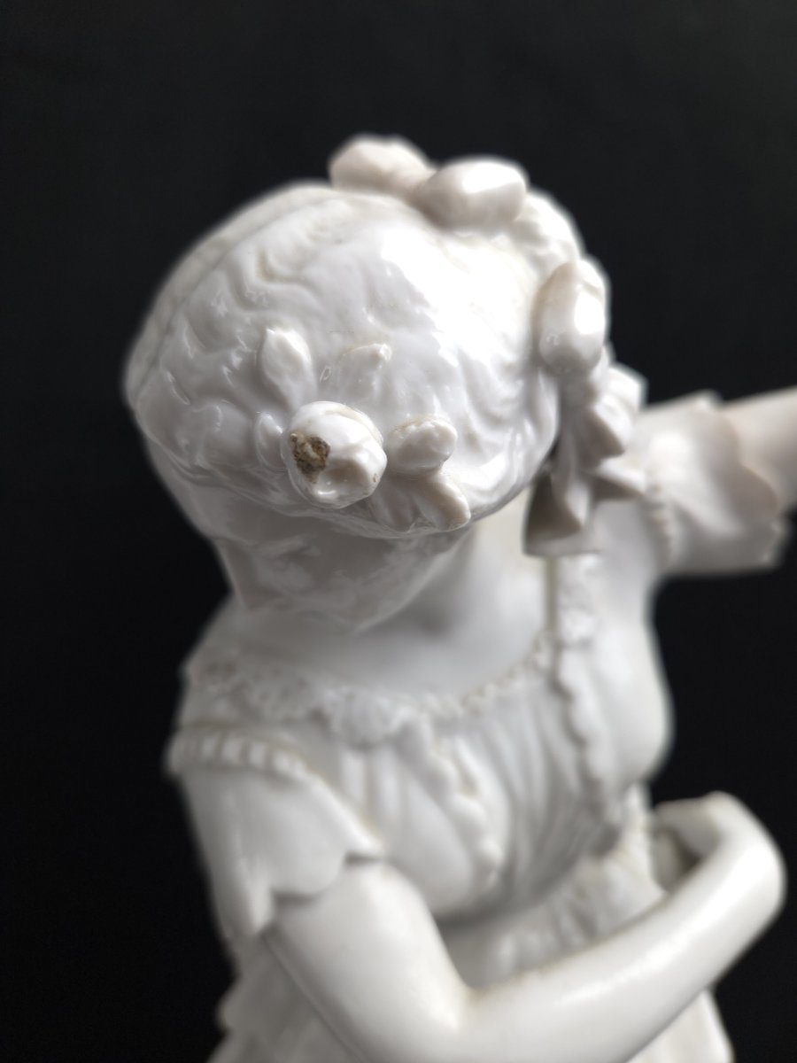 Vion & Baury Manufactory - Pair Of White Porcelain Figurines - Galant Motifs -photo-2