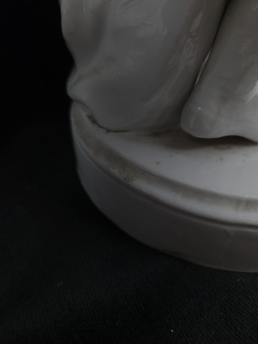 Vion & Baury Manufactory - Pair Of White Porcelain Figurines - Galant Motifs -photo-4