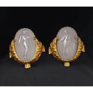 Muller Frères - Pair Of Art Deco Bronze And Glass Wall Lights