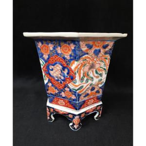 Imari Porcelain Flowerpot - Japan (20th Century)