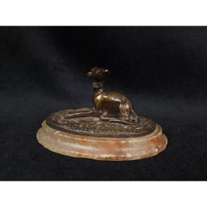 Petit bronze d'un lévrier (XXe siècle)