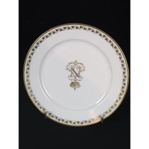 'Assiette En Porcelaine De Sèvres (XIXe Siècle)