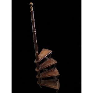 Escalier de bibliothèque en colimaçon - style anglais (XXe siècle)