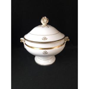 Covered Vegetable Dish In Paris Porcelain By Gille Jeune (19th Century)
