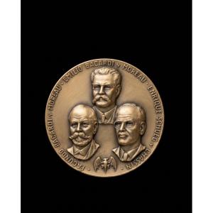 Médaille d'art en argent pur. 999 - Inauguration du Bacardi Building (Bermudes) (1972)