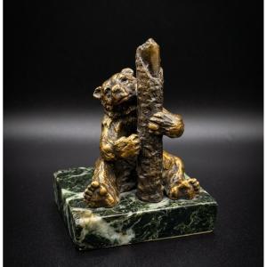 Sculpture en bronze - Ours grimpeur (XXe siècle)
