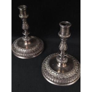 Paire de bougeoirs en bronze argenté style Louis XIV (XIXe siècle)
