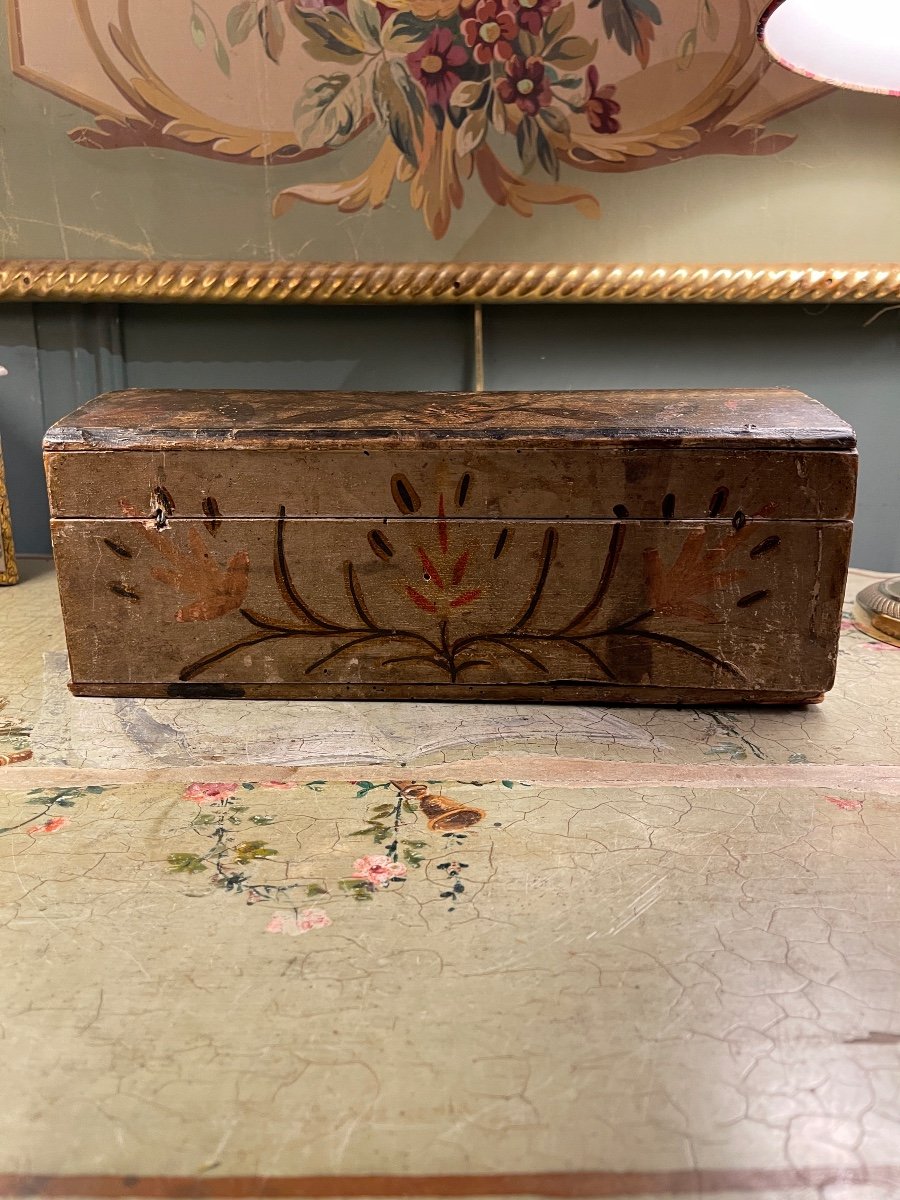 Small 18th Century Wedding Box-photo-6