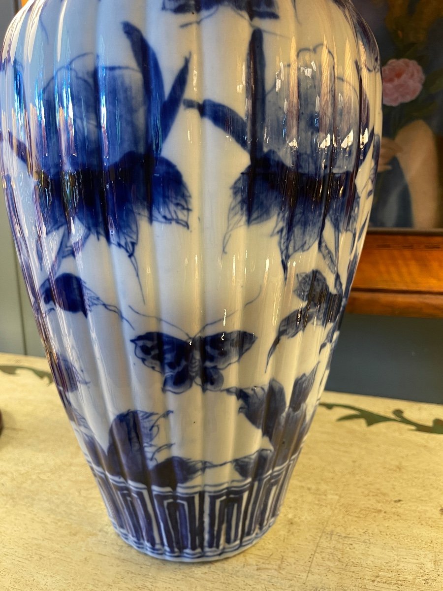 Large Decorative Vase In White And Blue Earthenware-photo-4