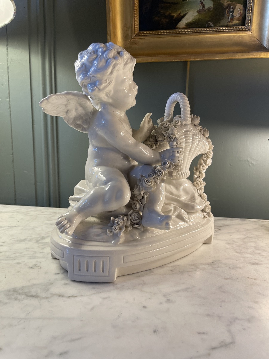 Angel With A Basket Of Roses In Capodimonte Porcelain -photo-2