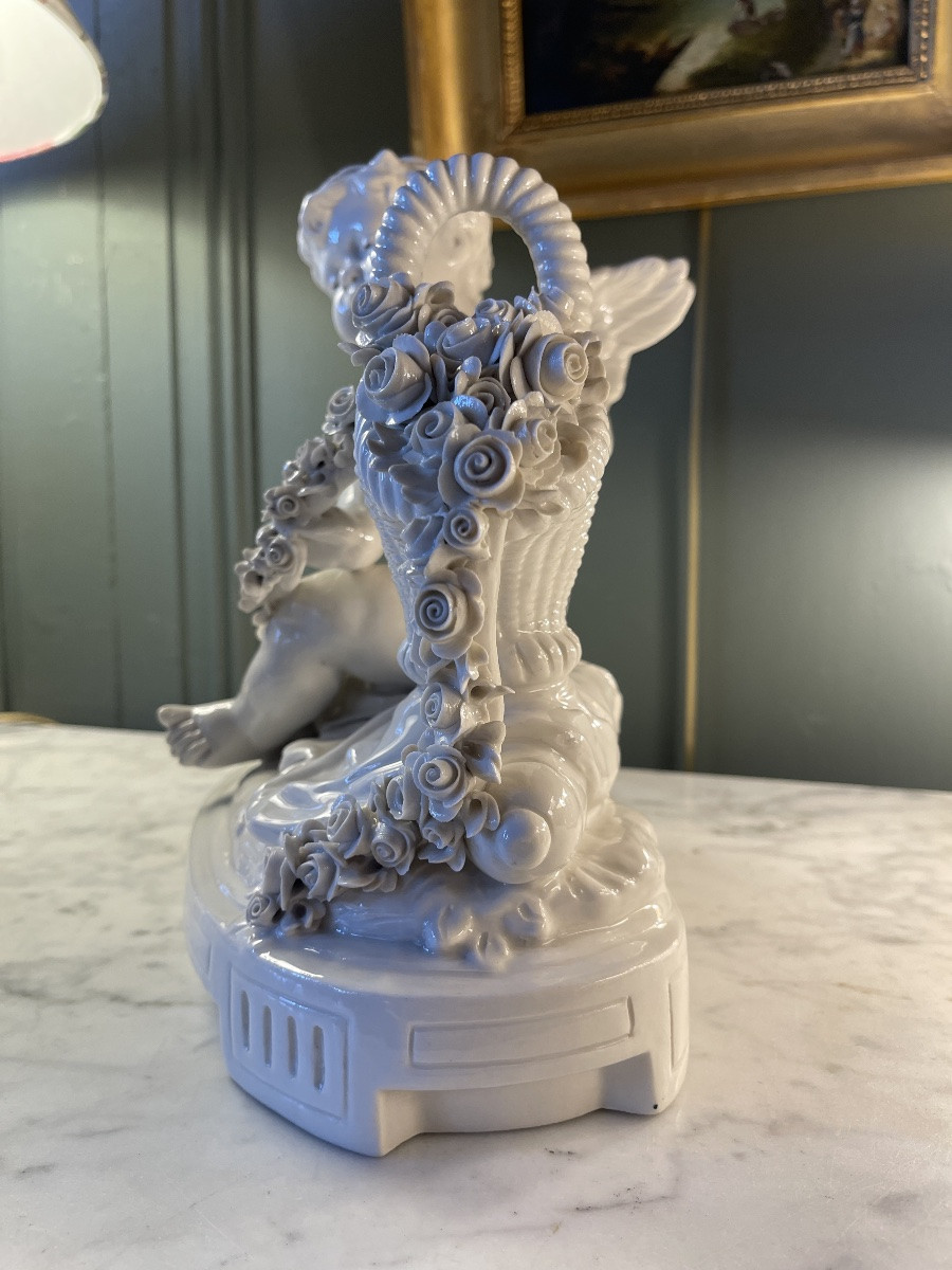 Angel With A Basket Of Roses In Capodimonte Porcelain -photo-2