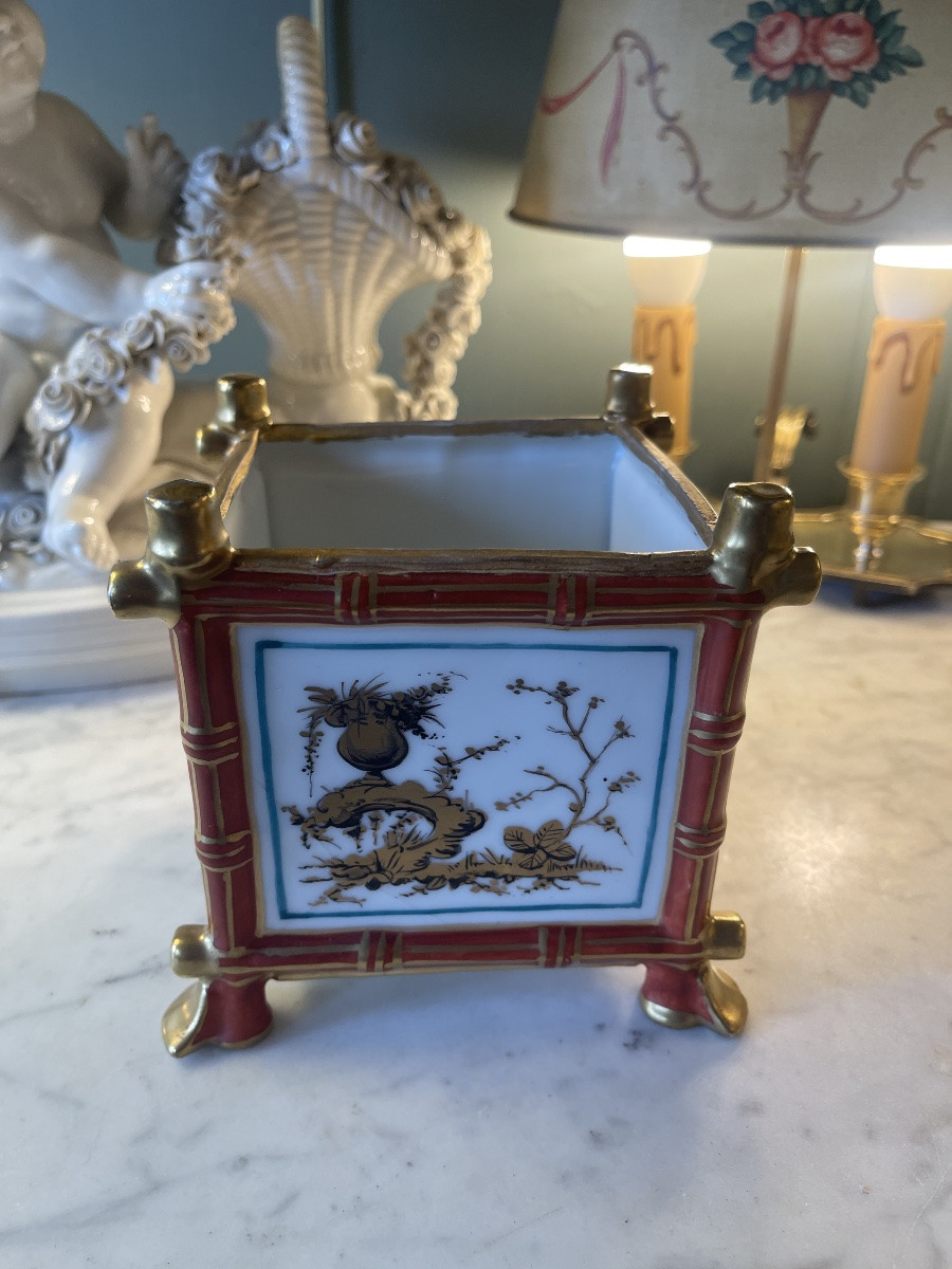 Small Porcelain Planter With Chinoiserie Decoration-photo-3
