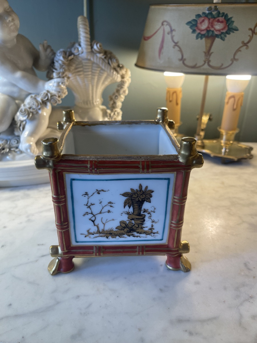 Small Porcelain Planter With Chinoiserie Decoration-photo-1