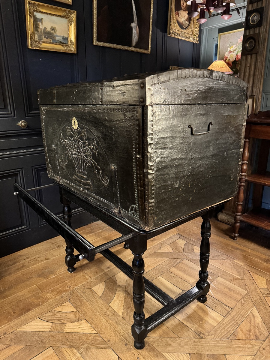 Cabinet de voyage clouté en bois peint et toile de Nantes époque XVIIIème-photo-5