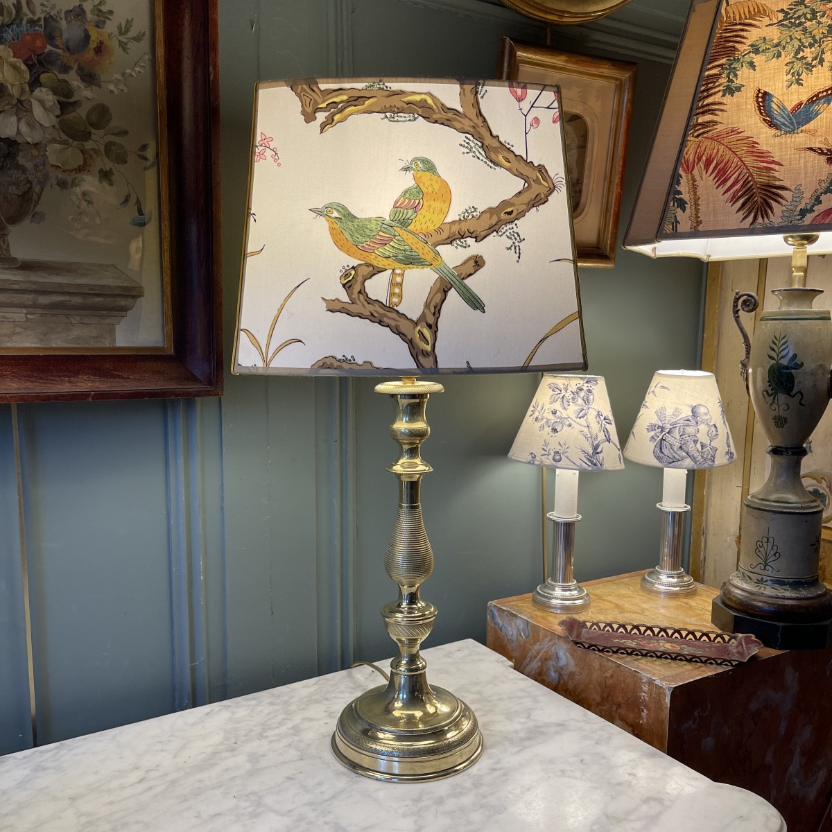 Grande lampe en bronze ciselé XIXème, hauteur 59 cm