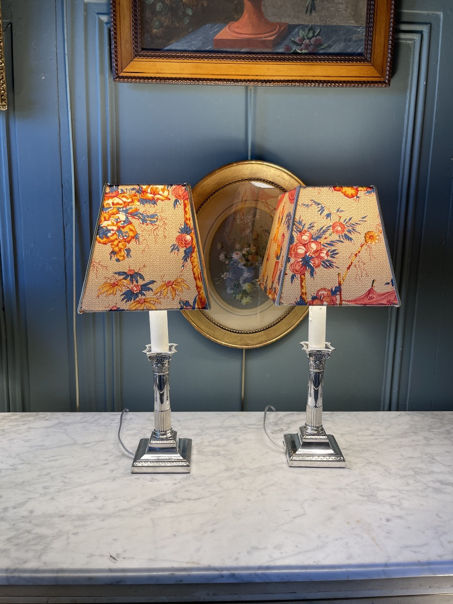 Paire de lampes en métal argenté style Louis XVI, Hauteur 44 cm-photo-3