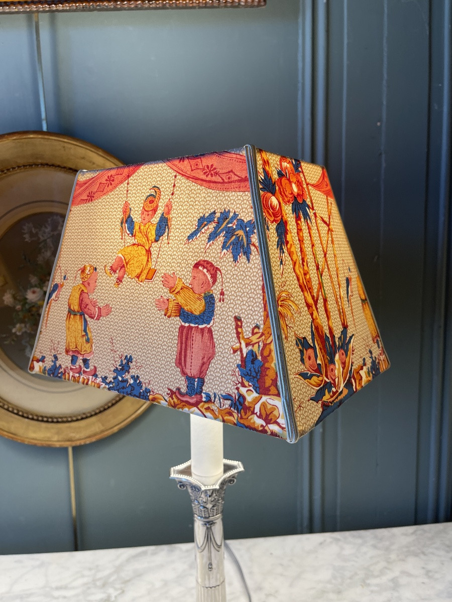 Paire de lampes en métal argenté style Louis XVI, Hauteur 44 cm-photo-2