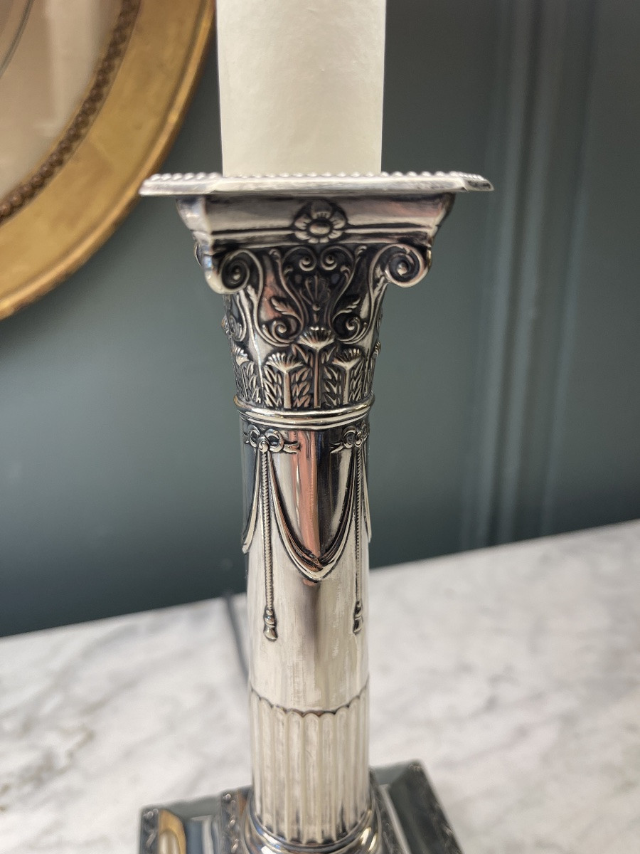Paire de lampes en métal argenté style Louis XVI, Hauteur 44 cm-photo-4