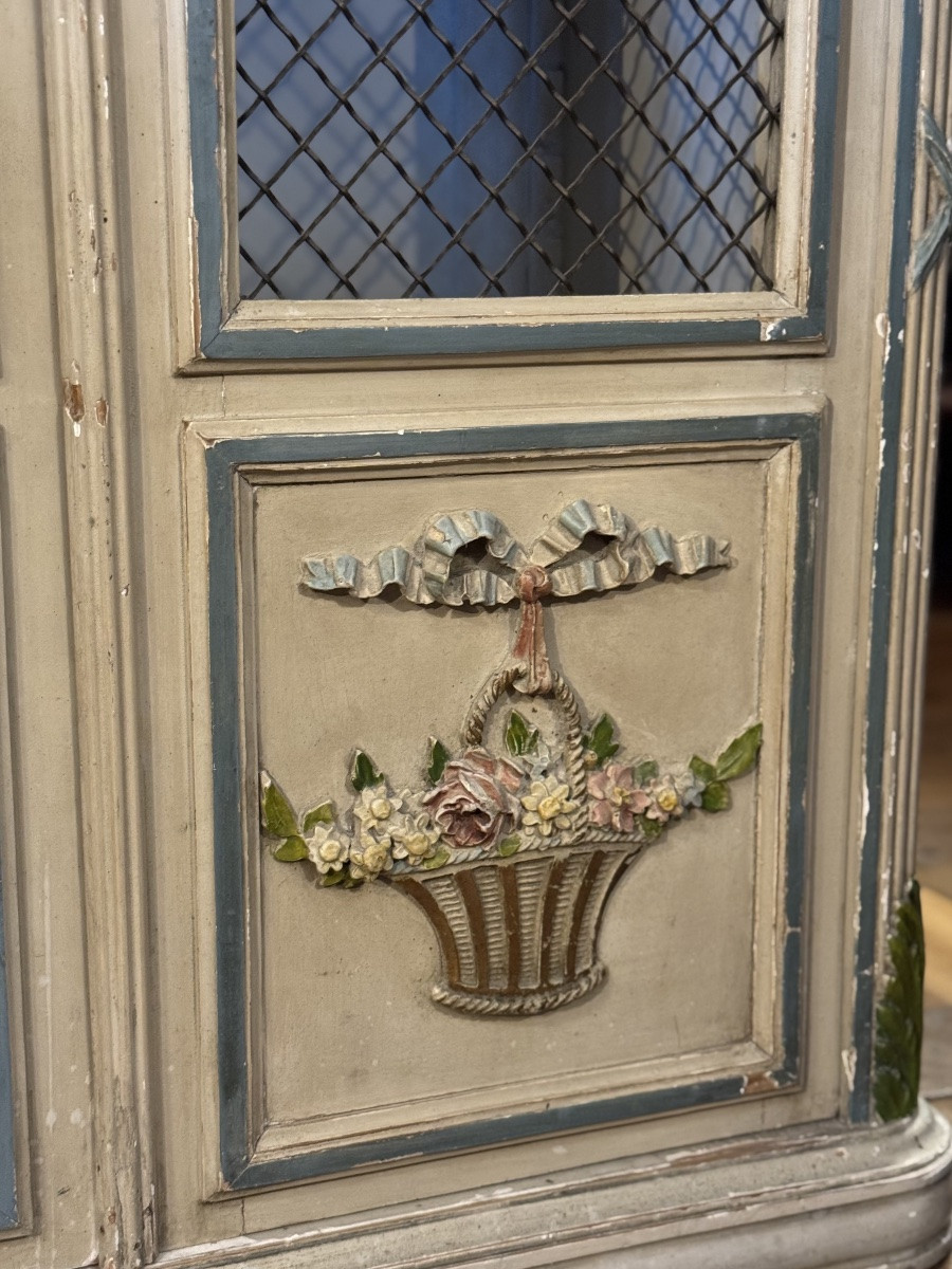 Petite vitrine en bois laqu&eacute; style Louis XVI-photo-4
