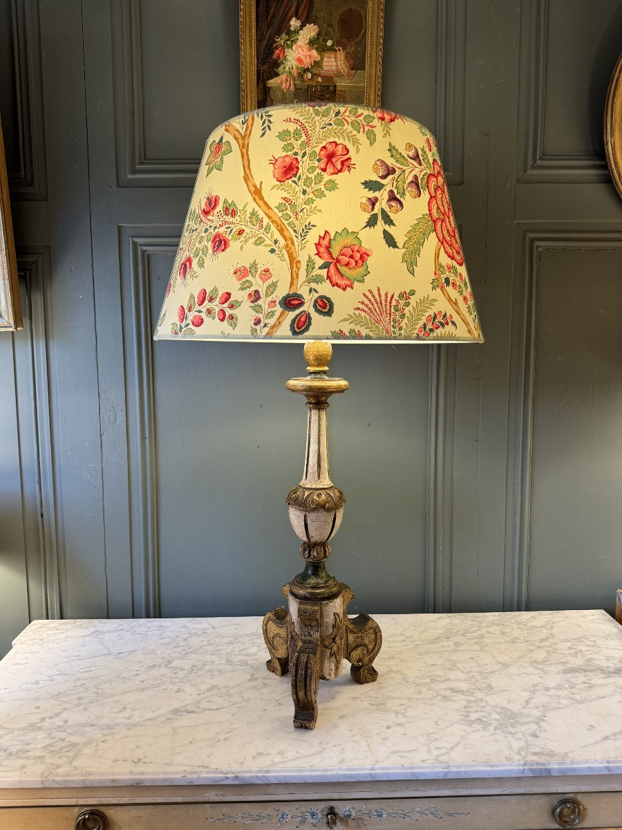Grande lampe en bois peint tripode, Hauteur 86 cm-photo-1