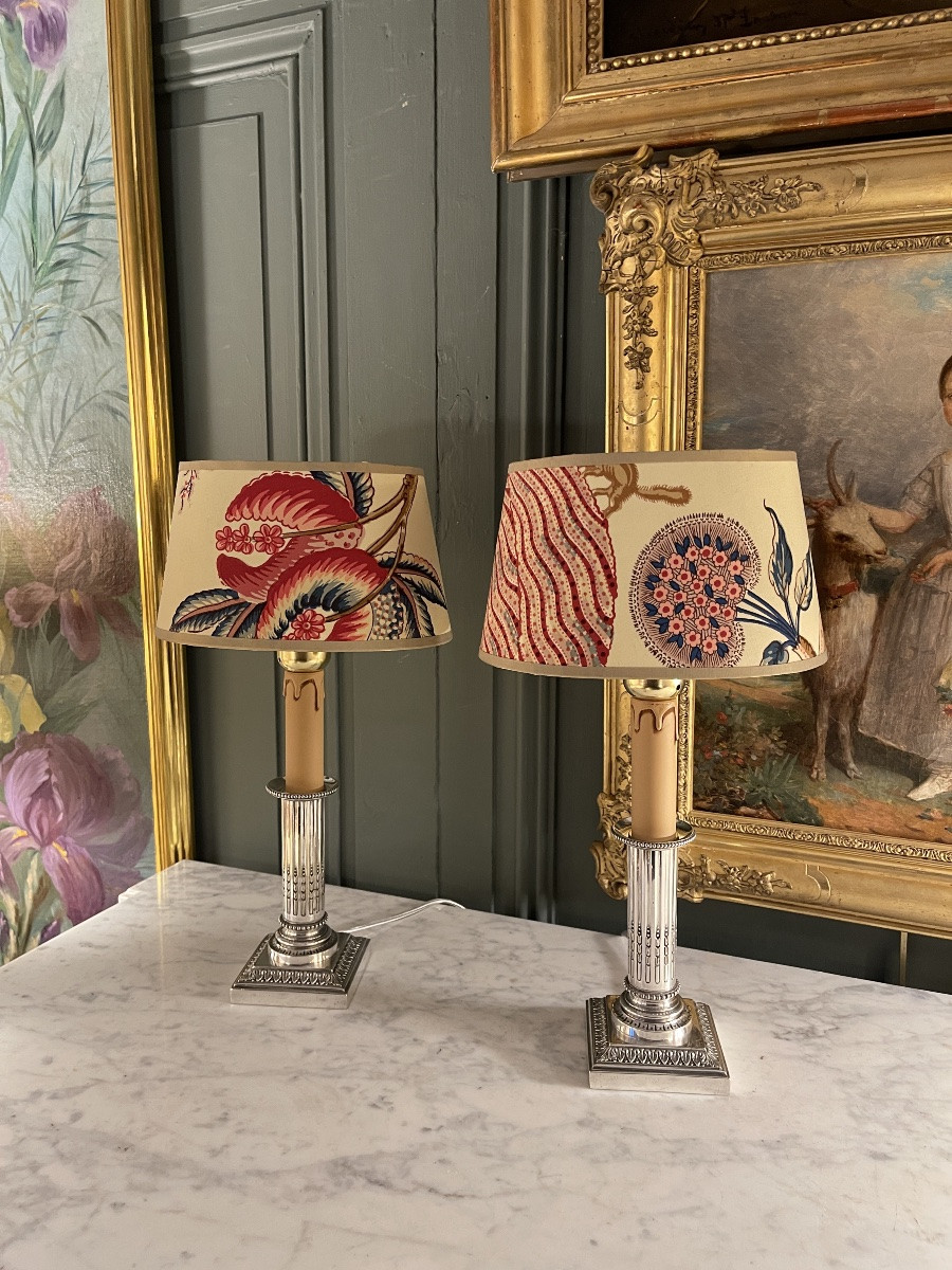 Paire de lampes en métal argenté style Louis XVI, Hauteur 37 cm-photo-3