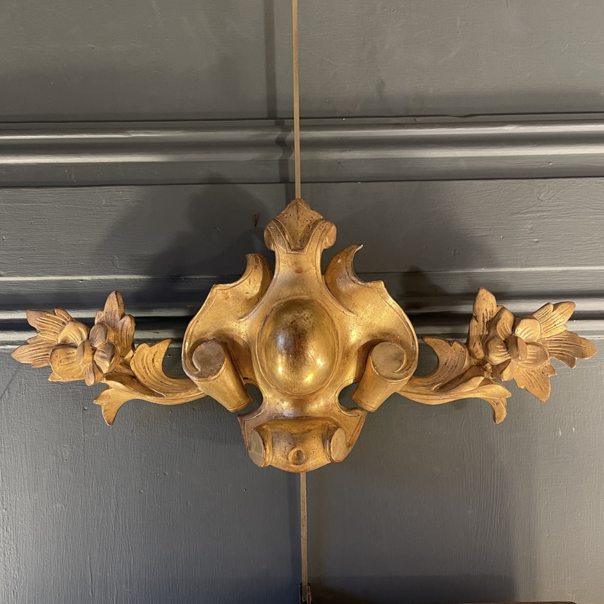 Gilded Carved Wooden Ornament In The Louis XVI Style