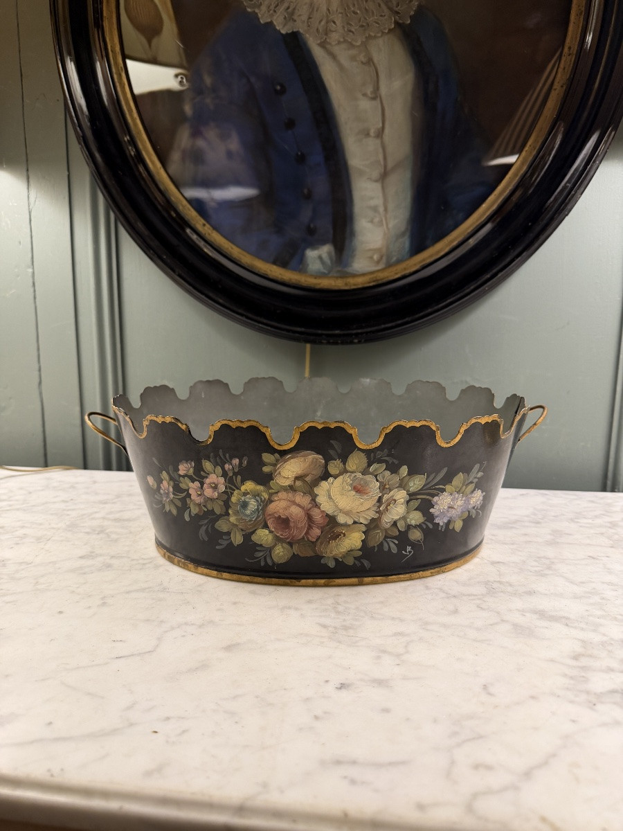 Cooling Stand, Glass-enclosed Painted Sheet Metal With Floral Decoration -photo-2