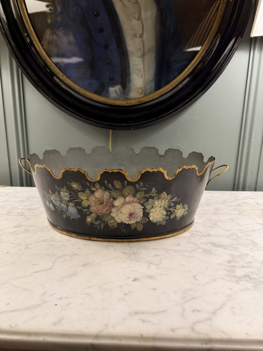 Cooling Stand, Glass-enclosed Painted Sheet Metal With Floral Decoration -photo-4