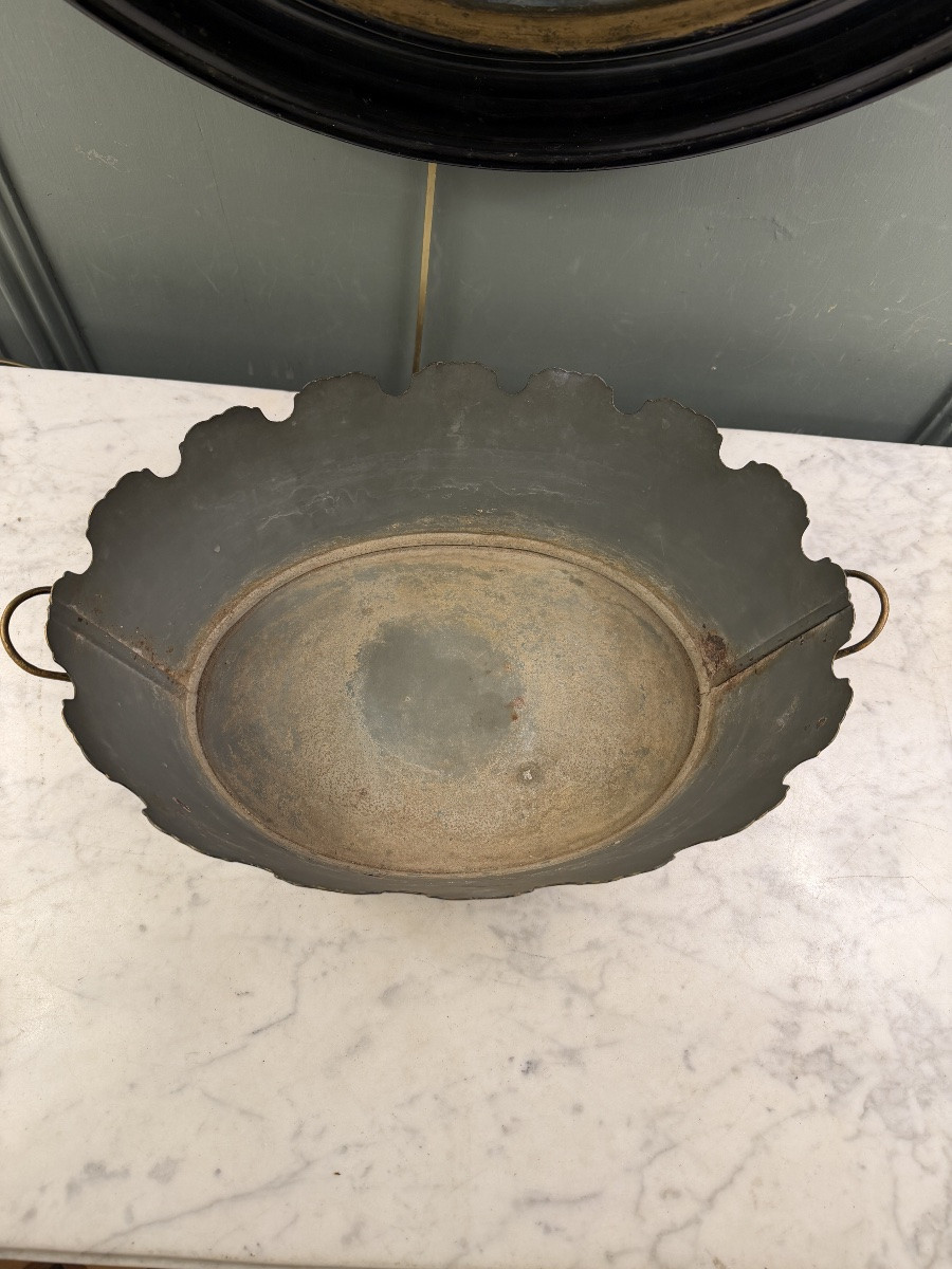 Cooling Stand, Glass-enclosed Painted Sheet Metal With Floral Decoration -photo-1