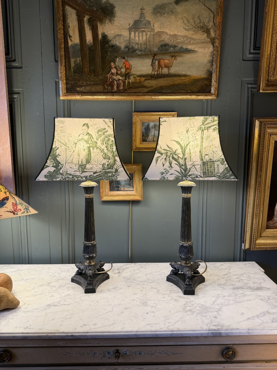 Grande paire de lampes en laiton patiné, hauteur 61 cm-photo-4