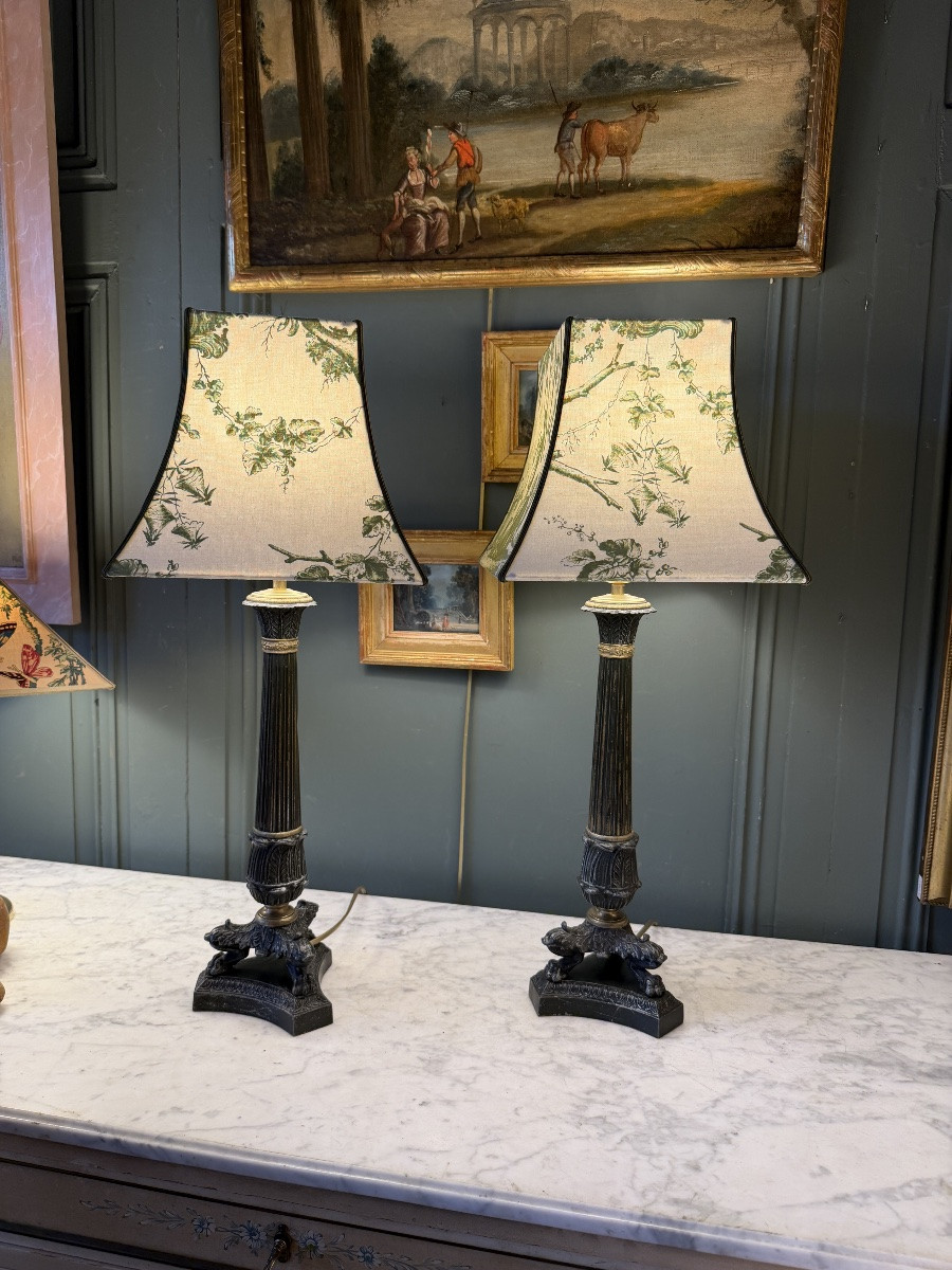 Grande paire de lampes en laiton patiné, hauteur 61 cm-photo-1