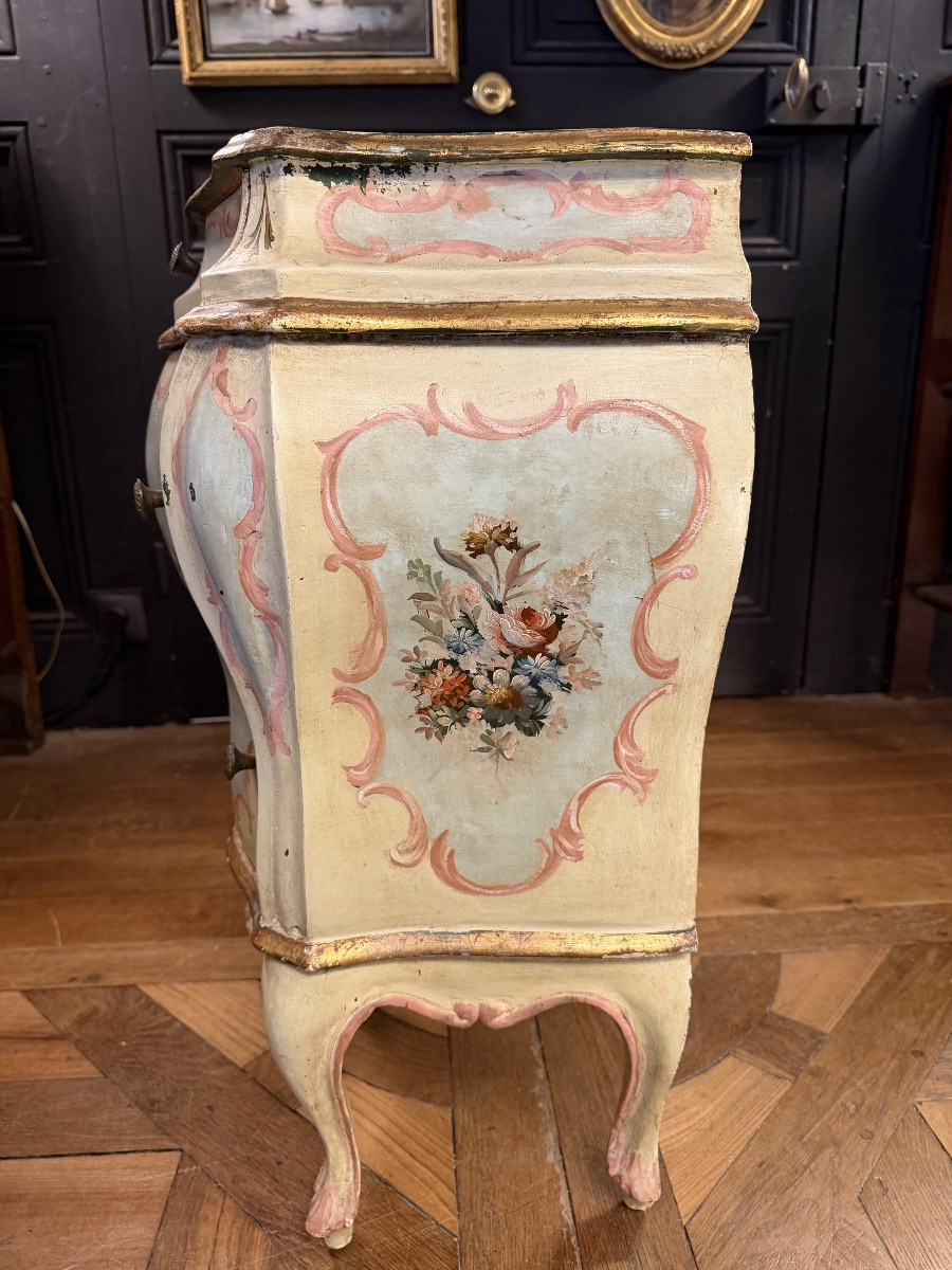 Small Chest Of Drawers In Polychrome Lacquered Wood-photo-3