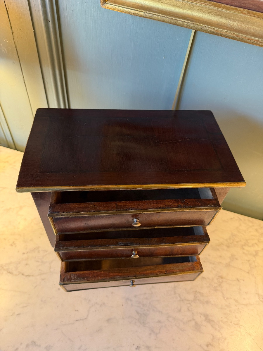 Early 19th Century Doll's Chest Of Drawers-photo-2