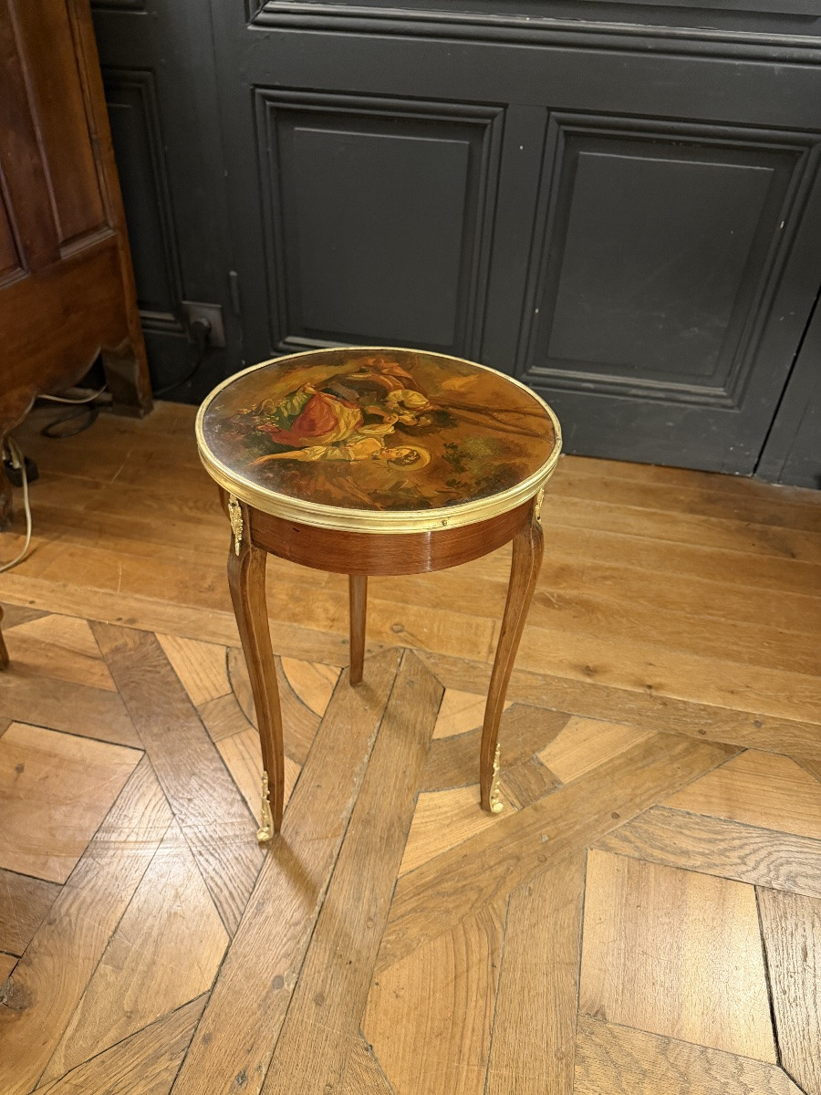 Small Pedestal Table Decorated With A Gallant Scene-photo-3