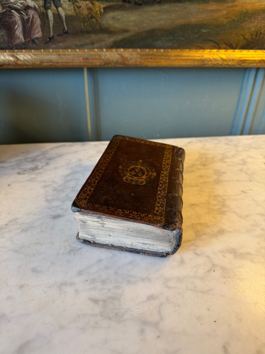 Faux Book Box-photo-4