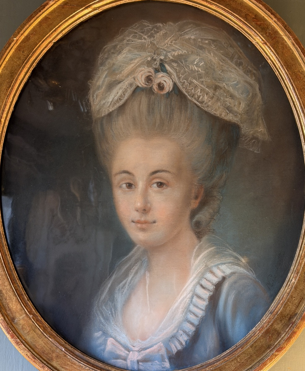 Portrait Of A Lady, 18th Century Pastel Attributed To Nicolet-photo-2